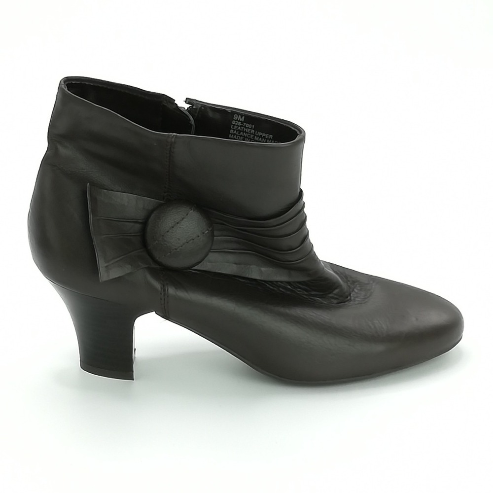 Strictly Comfort Shoes Womens Boots Ankle Dark Brown Leather Side Zip Heeled 9